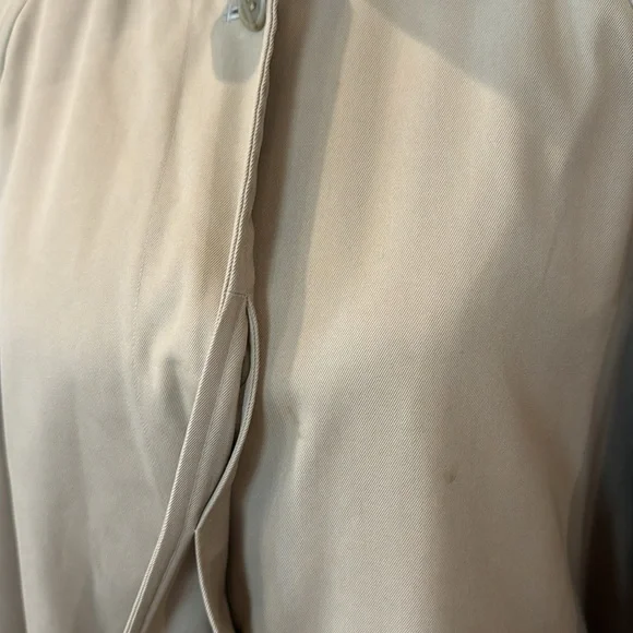 Burberry Tan Trench Coat - Picture 10 of 16